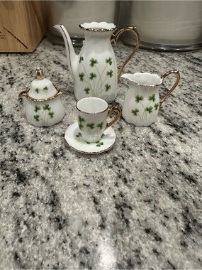 Lefton Shamrock Mini Tea Set with Gold Trim - White and Green